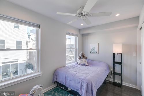 617 Emily St, Philadelphia PA 19148-2529 exterior