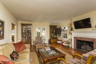 145 E Ave, San Diego CA  92118-1320 exterior