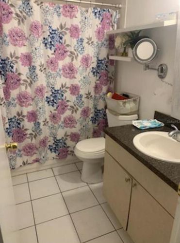 9009 Tudor Dr, Tampa FL 33615-3706 exterior