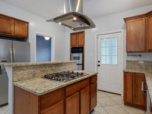 6411 Kedvale Ave, Chicago IL 60629-5108 exterior