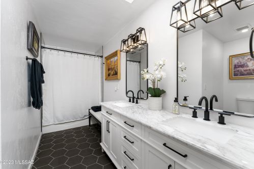 2620 Camino Valle Verde, Tucson AZ  85715-3412 exterior