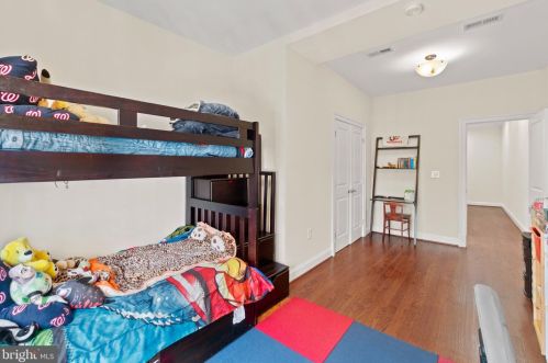 1031 10th St, Washington DC  20002-3719 exterior