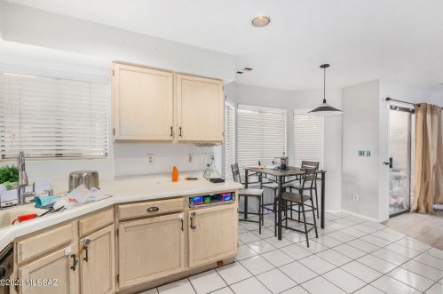 3044 Country Meadow Dr, Tucson AZ  85742-4855 exterior