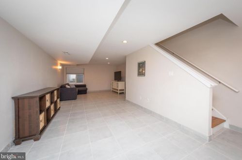 213 Green St, Philadelphia PA exterior