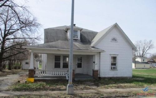 560 Arrow St, Napton MO  65340-2301 exterior