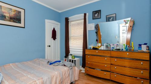 6030 Mozart St, Chicago IL 60629-2217 exterior