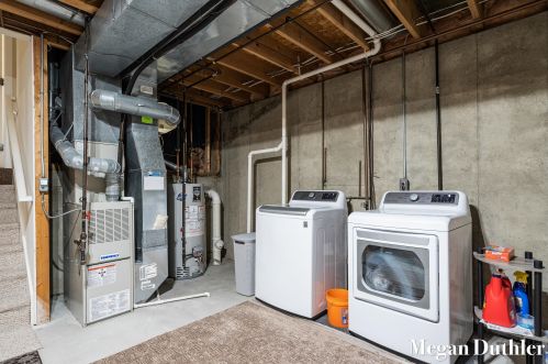 486 Sunbrook St, Grand Rapids MI 49508-7707 exterior