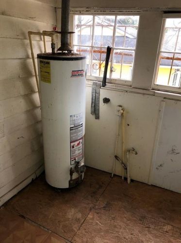 562 Gary Rd, Atlanta GA 30318-6267 exterior