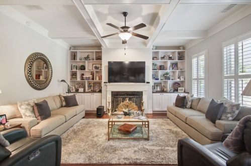 514 Glenmanor Ct, Atlanta, GA 30328-4237