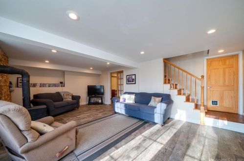 232 Burnham Rd, Exeter CT 06249-1404 exterior