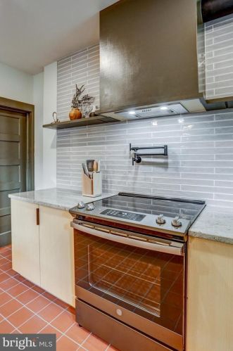 822 5th St, Lancaster PA  17603-5027 exterior