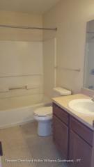 946 Lakeview Rd, Cleveland OH  44108-3175 exterior