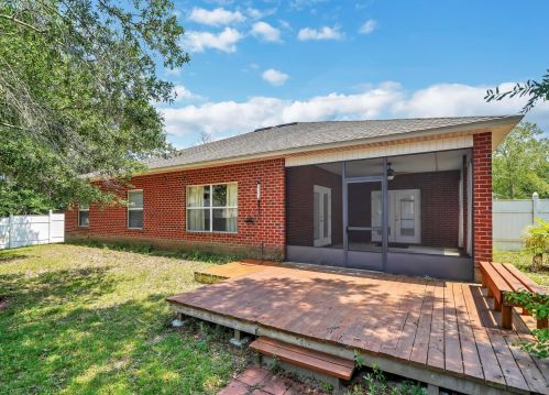 43 Magnolia Lake Dr, Defuniak Springs FL 32433-5252 exterior