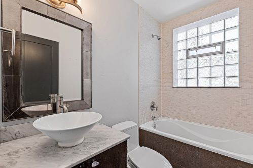 1720 Le Moyne St, Chicago IL 60622-2133 exterior