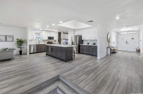 1490 Ala Leleu St, Honolulu HI  96818-1515 exterior