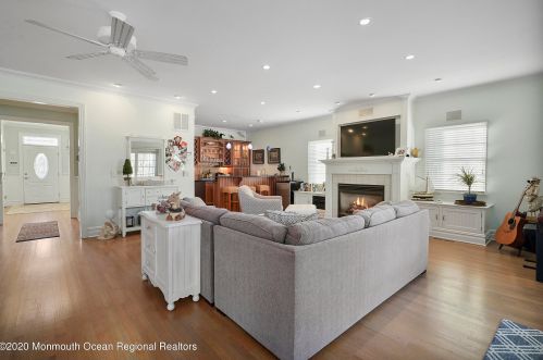 11 Philadelphia Ave, Lavallette NJ 08735-2345 exterior