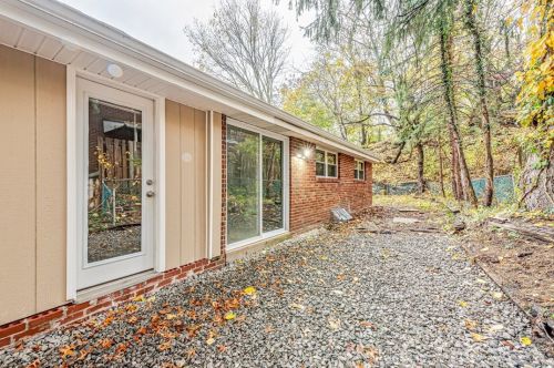 1302 Clark St, Pittsburgh PA  15221-1808 exterior