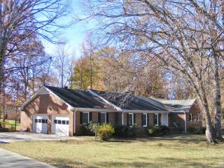 311 Newcastle Dr, Burlington, NC 27215-9721