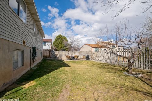 6499 Lotus Way, Taylorsville UT 84081-4307 exterior