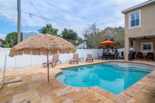 301 Arrawana Ave, Tampa FL  33609-3216 exterior