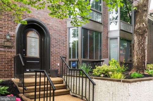 2025 Chancellor St, Philadelphia PA  19103-5604 exterior