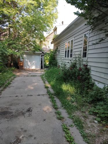 3529 39th St, Milwaukee WI  53216-3413 exterior