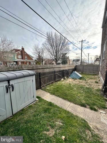 1075 Allengrove St, Philadelphia PA  19124-2944 exterior