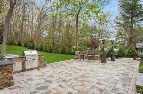 34 Fielding Ave, Huntington Station NY 11746-6731 exterior