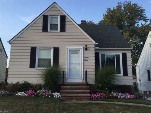 5602 Pelham Dr, Cleveland OH  44129-4737 exterior