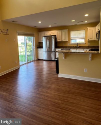 297 Fountayne Ln, Trenton NJ 08648-2672 exterior