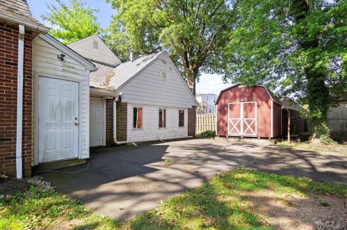 10 Franklin Ave, Edison NJ 08837-3321 exterior