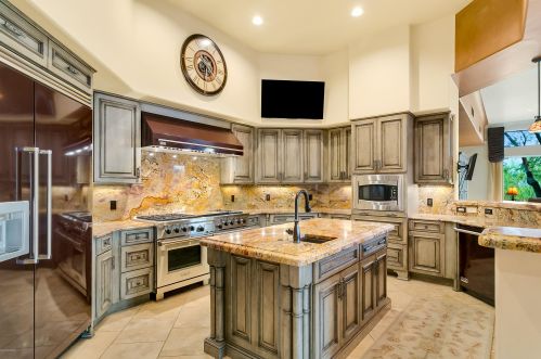 3497 Drake Pl, Tucson, AZ 85749-9338