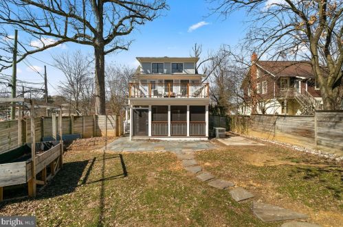 7105 Carroll Ave, Silver Spring MD 20912-4637 exterior