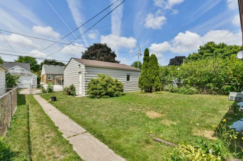 3217 79, Milwaukee WI 53219-1717 exterior