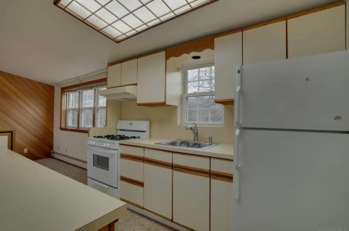 29 Embargo Pl, Babylon NY  11703-5114 exterior