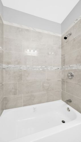 5820 Campbell Ave, Chicago IL 60659-5011 exterior