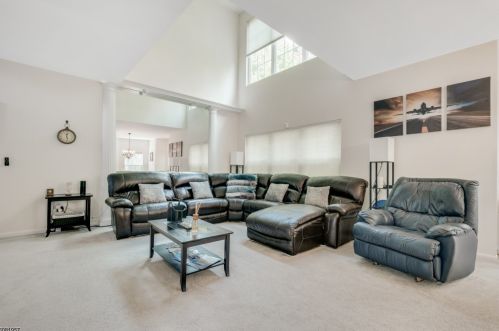 507 Chandler Ln, Whippany NJ  07981-1439 exterior