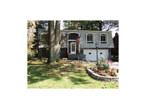 10317 Smugglers Cv, Aurora, OH 44202-9078