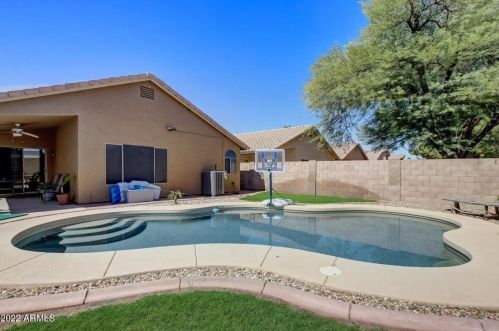 530 Bluefield Ave, Phoenix AZ 85032-1420 exterior