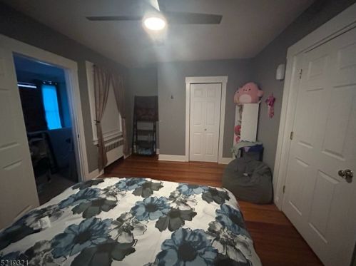 31 Bamford Ave, Paterson NJ  07506-2902 exterior