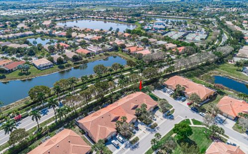 8602 Logia Cir, Boynton Beach FL 33472-7112 exterior