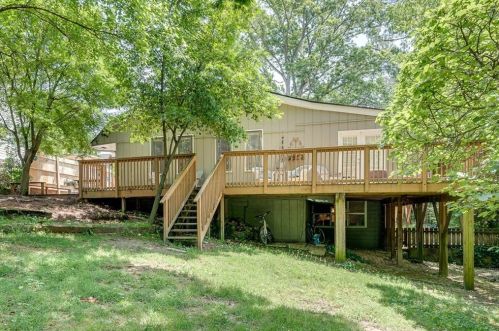 2386 Bynum Rd, Atlanta GA 30319-3908 exterior