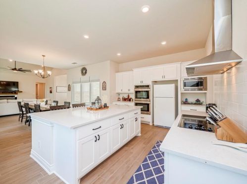 1026 Mystic Breeze, Spring Branch TX 78070-5076 exterior