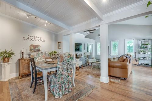 2386 Bynum Rd, Atlanta GA 30319-3908 exterior