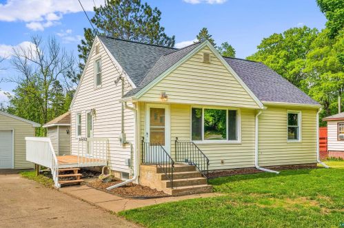 1602 Linzie Rd, Duluth, MN 55811-1647