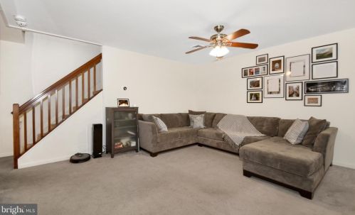 236 Thrush Dr, Hummelstown PA  17036-8835 exterior