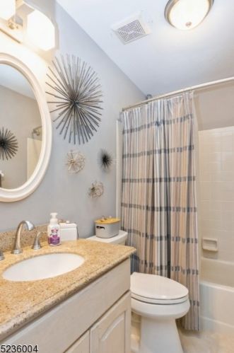 2801 Packer Ct, Bridgewater NJ 08807-7017 exterior