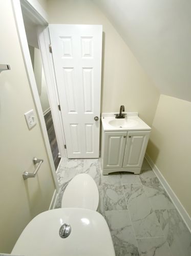 3505 Montrose Ave, Chicago IL 60618-1139 exterior