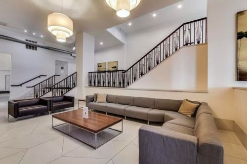 758 Larrabee St, Chicago IL  60654-6445 exterior