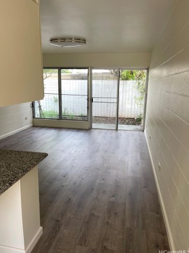 2458 Wilder Ave, Honolulu HI 96822-4698 exterior